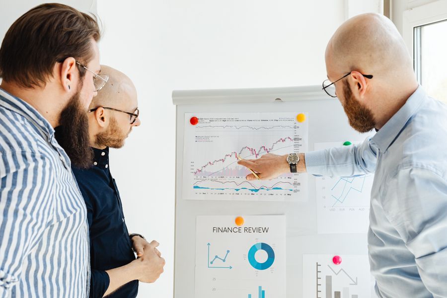 Marketing team planning a digital growth strategy